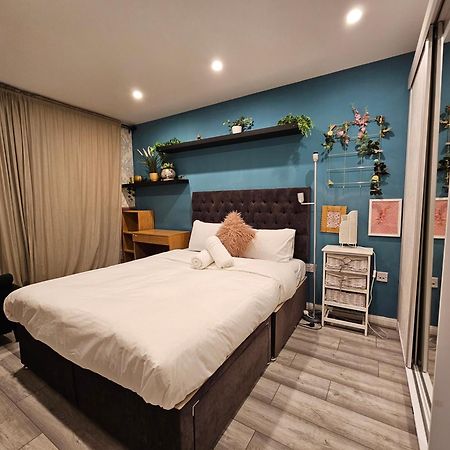 Wallwood Rooms Лондон Экстерьер фото