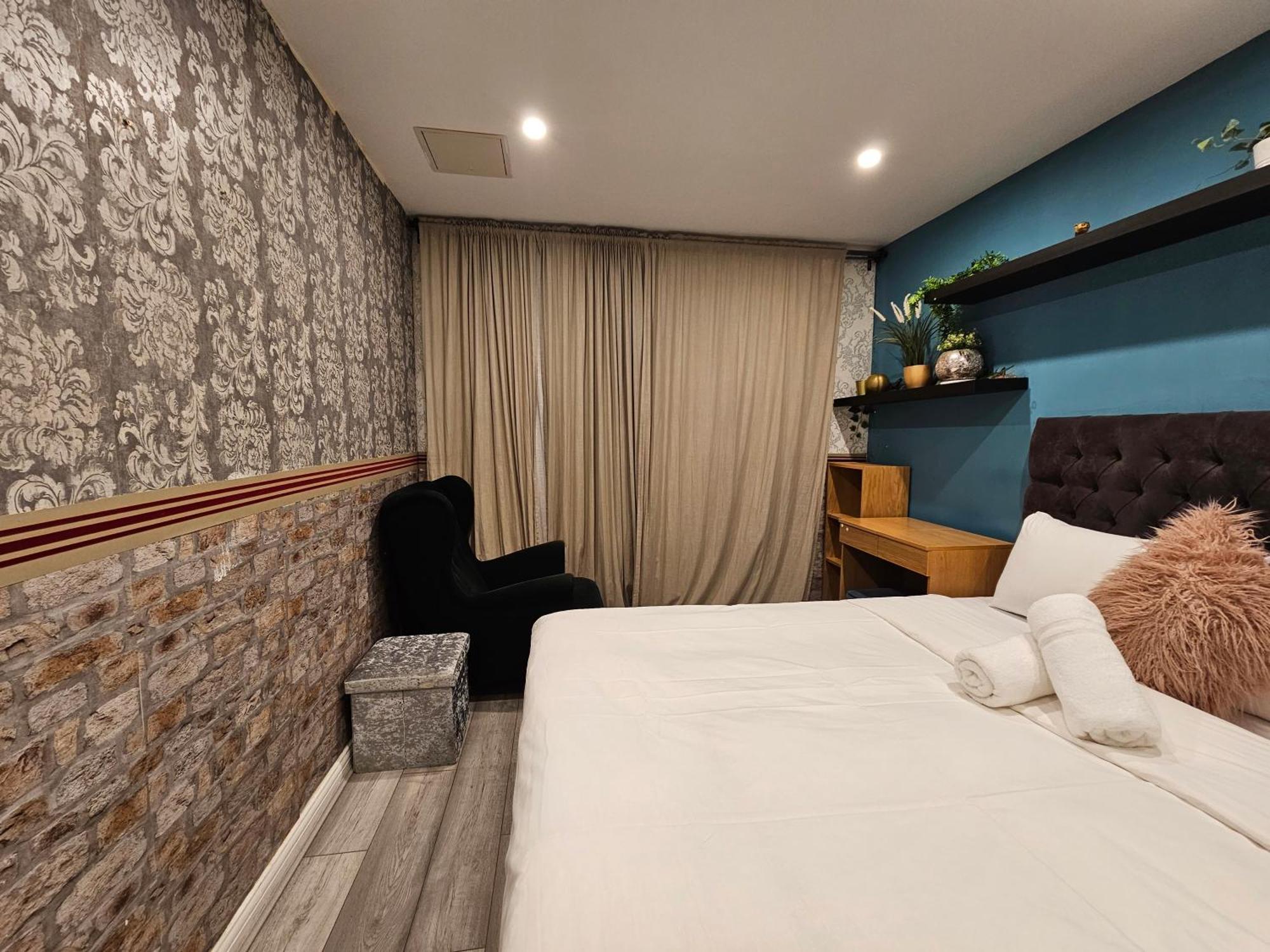 Wallwood Rooms Лондон Экстерьер фото