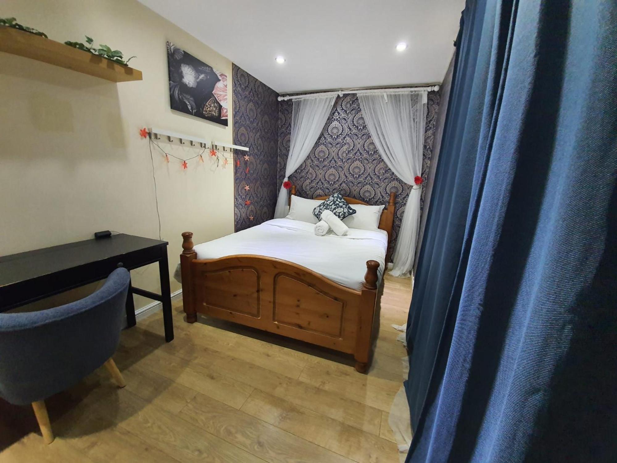 Wallwood Rooms Лондон Экстерьер фото