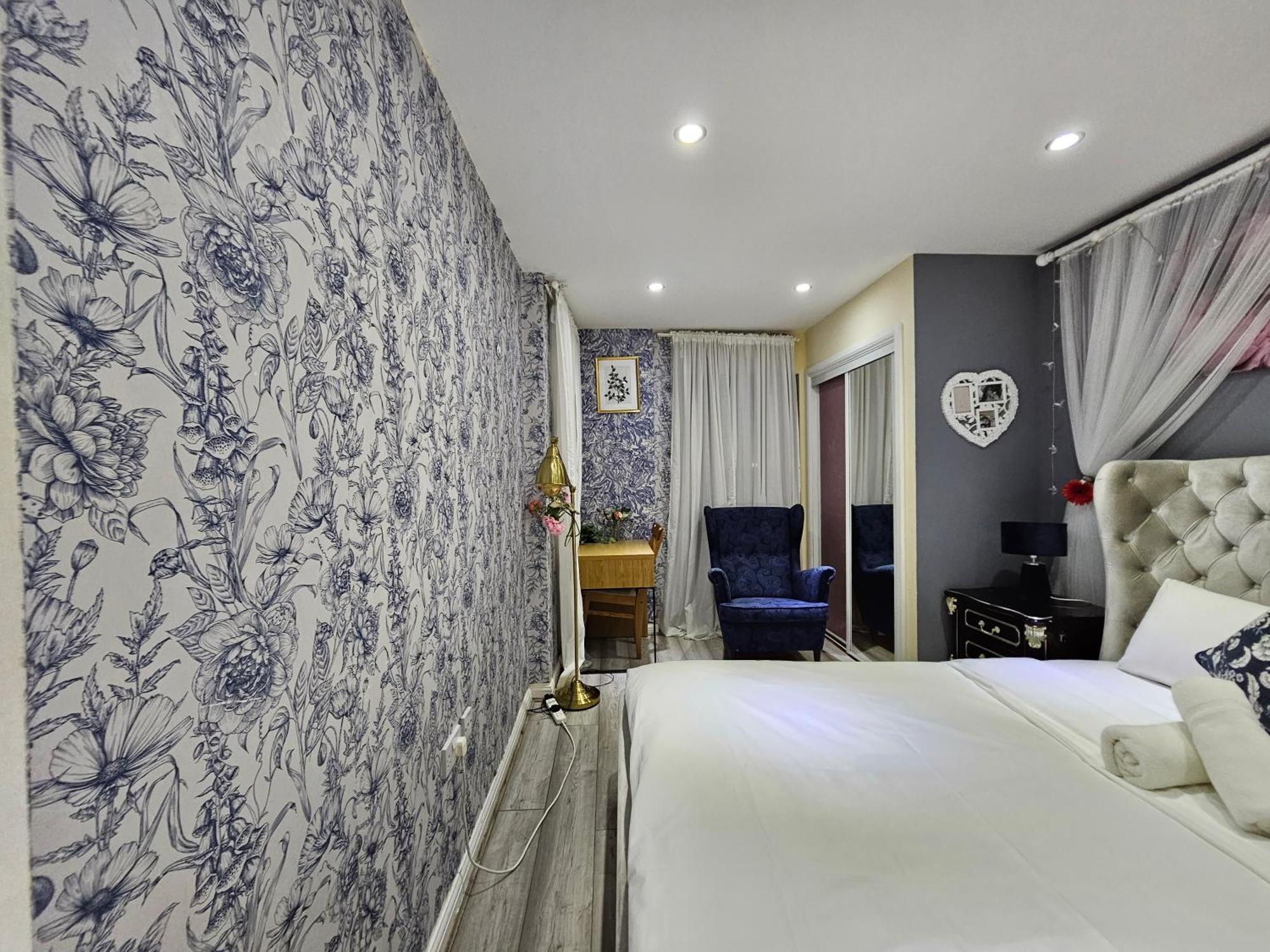 Wallwood Rooms Лондон Экстерьер фото